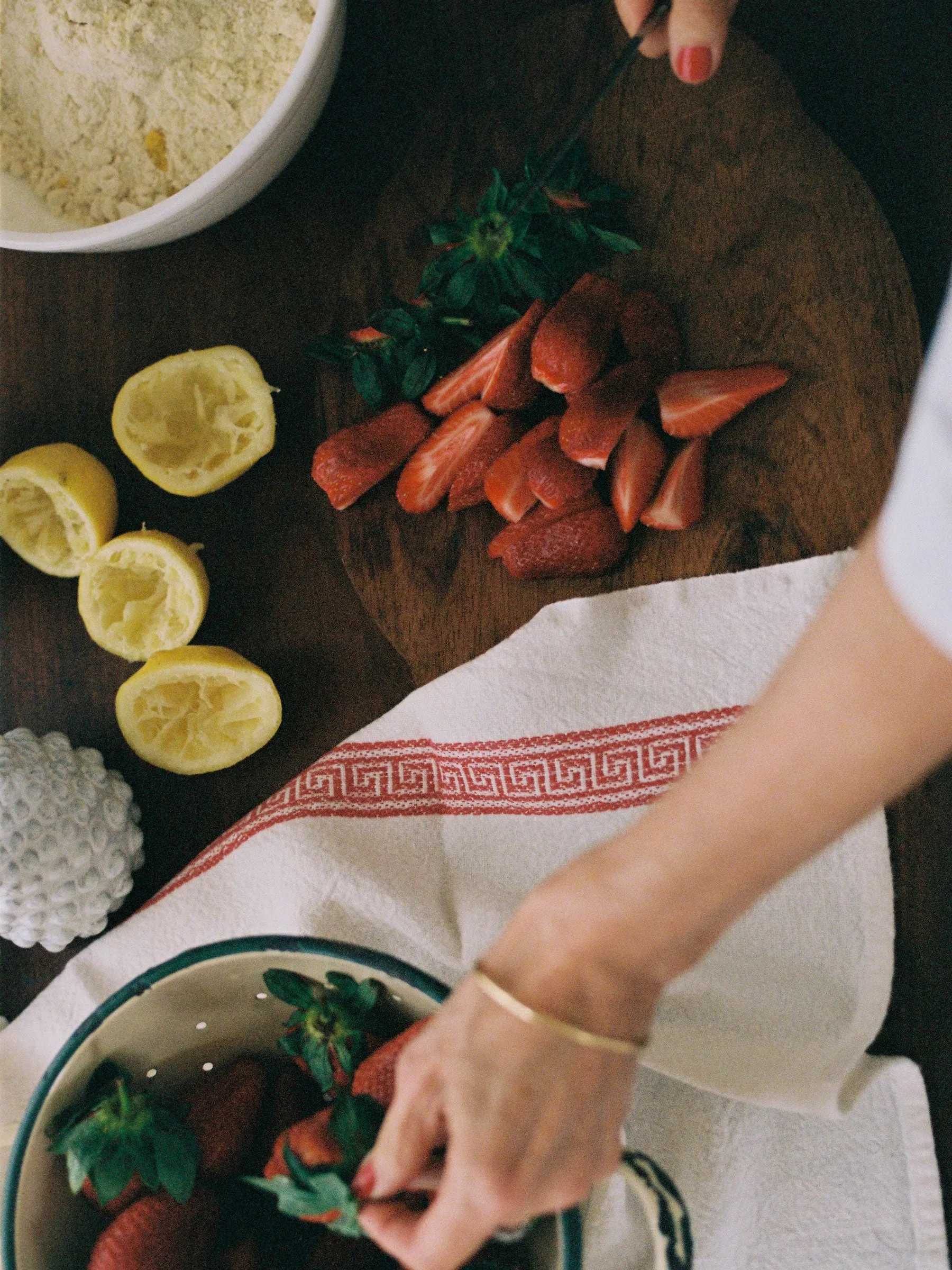 Lemon Strawberry Cake Kit